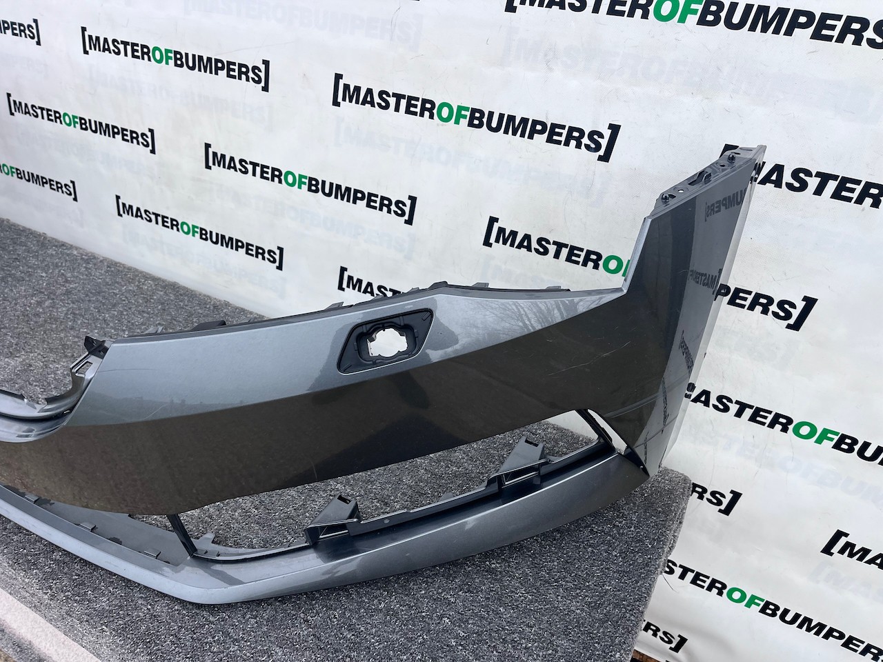 Skoda Superb Se Sel Mk4 2020-2023 Front Bumper No Pdc + Jets Genuine [s693]