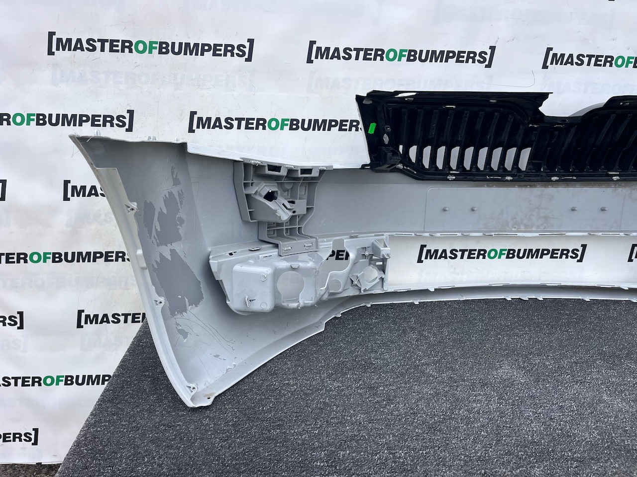 Skoda Octavia Elegance Mk3 2012-2016 Front Bumper No Pdc + Jets Genuine [s710]