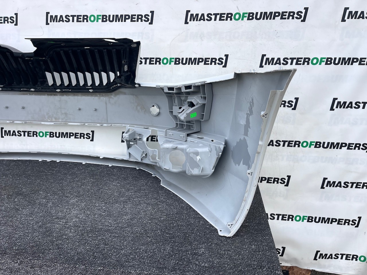 Skoda Octavia Elegance Mk3 2012-2016 Front Bumper No Pdc + Jets Genuine [s710]