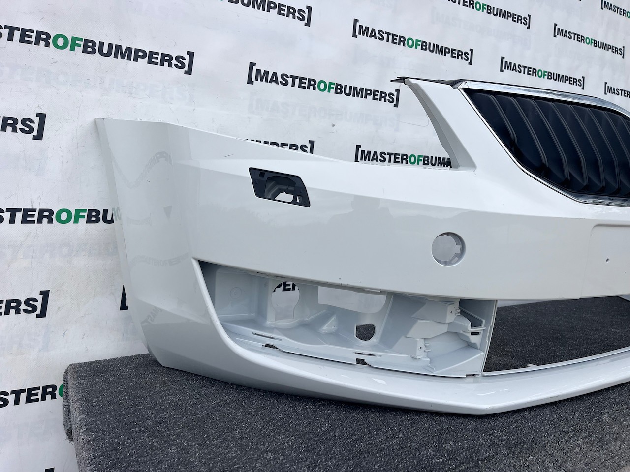 Skoda Octavia Elegance Mk3 2012-2016 Front Bumper No Pdc + Jets Genuine [s710]