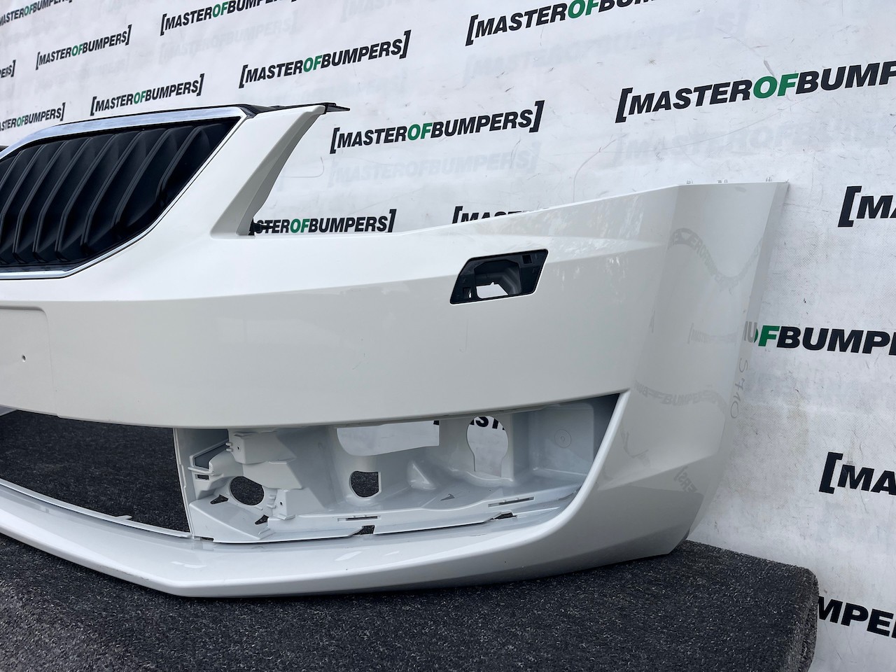 Skoda Octavia Elegance Mk3 2012-2016 Front Bumper No Pdc + Jets Genuine [s710]
