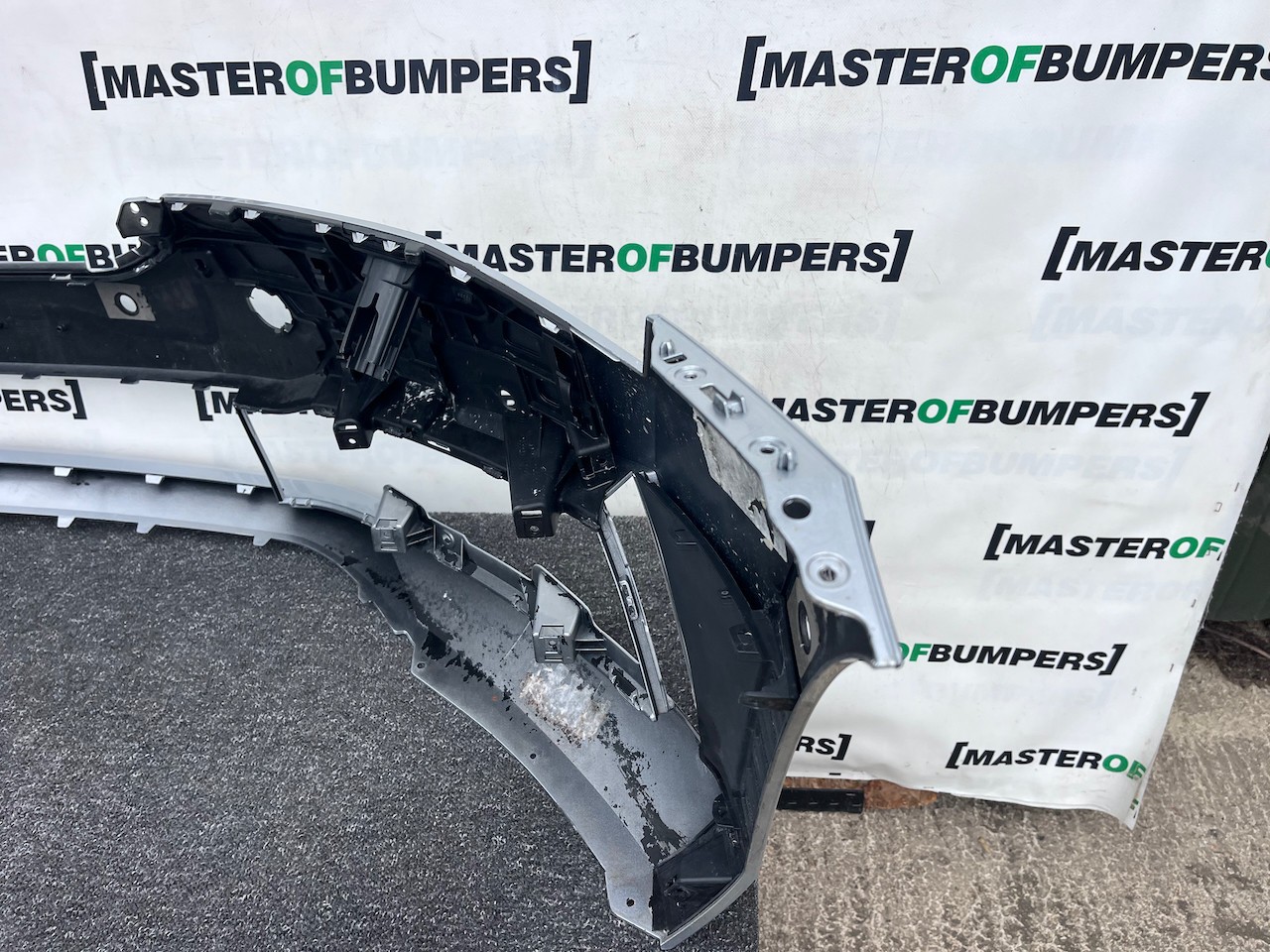 Skoda Superb Sport Line Mk4 2020-2023 Front Bumper 6 Pdc Jets Genuine [s729]