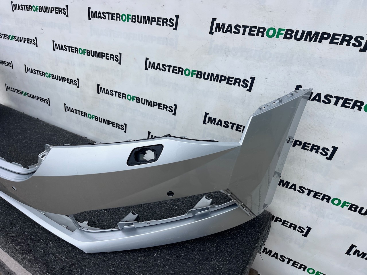 Skoda Superb Sport Line Mk4 2020-2023 Front Bumper 6 Pdc Jets Genuine [s729]