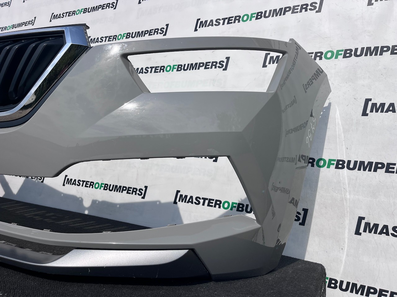 Skoda Kamiq Monte Carlo Se Hatchback 2019-2023 Front Bumper Pdc Genuine [s736]