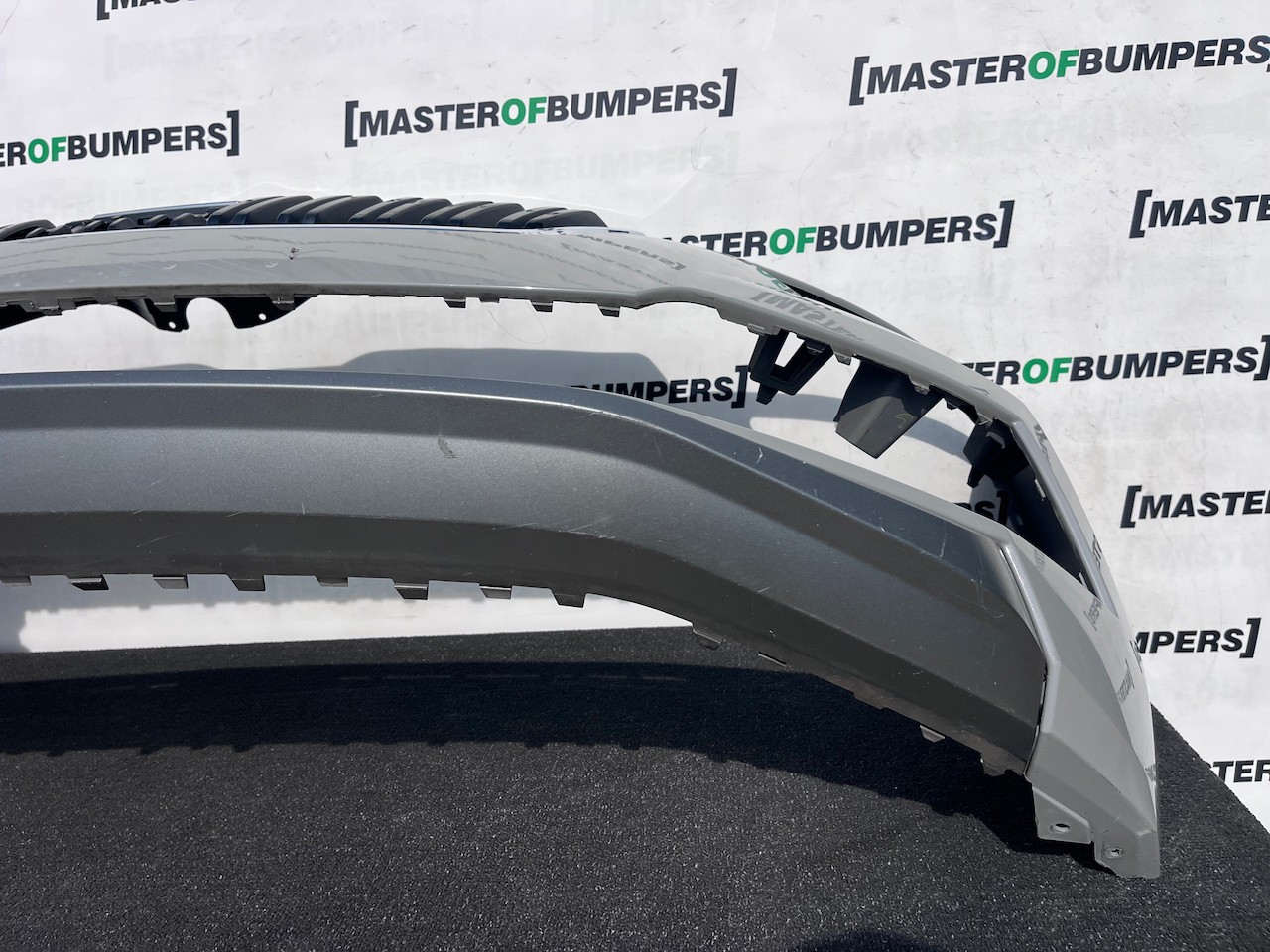 Skoda Kamiq Monte Carlo Se Hatchback 2019-2023 Front Bumper Pdc Genuine [s736]