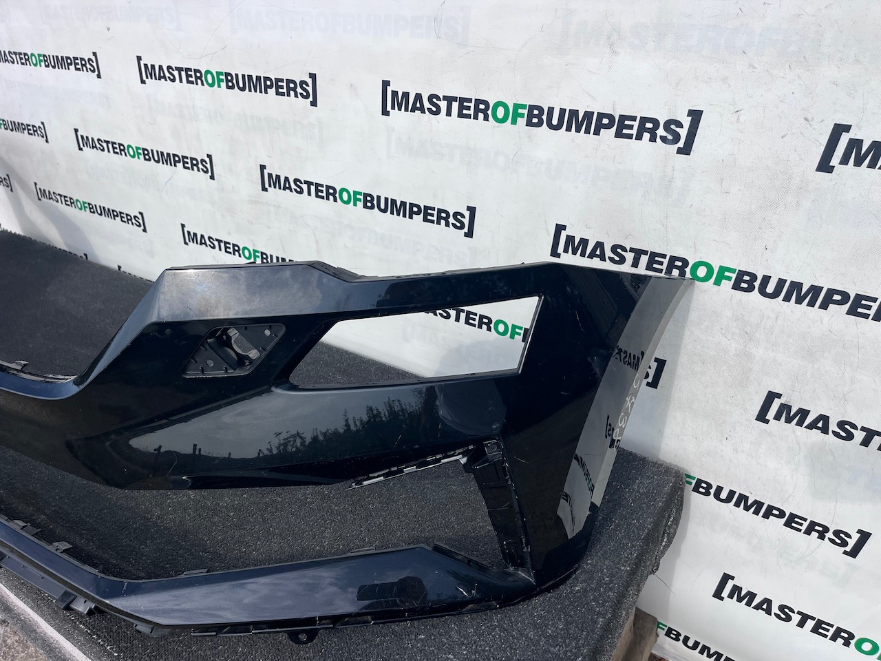 Skoda Karoq Se Active Mk1 Lift 2022-2024 Front Bumper Jets Genuine [s738]