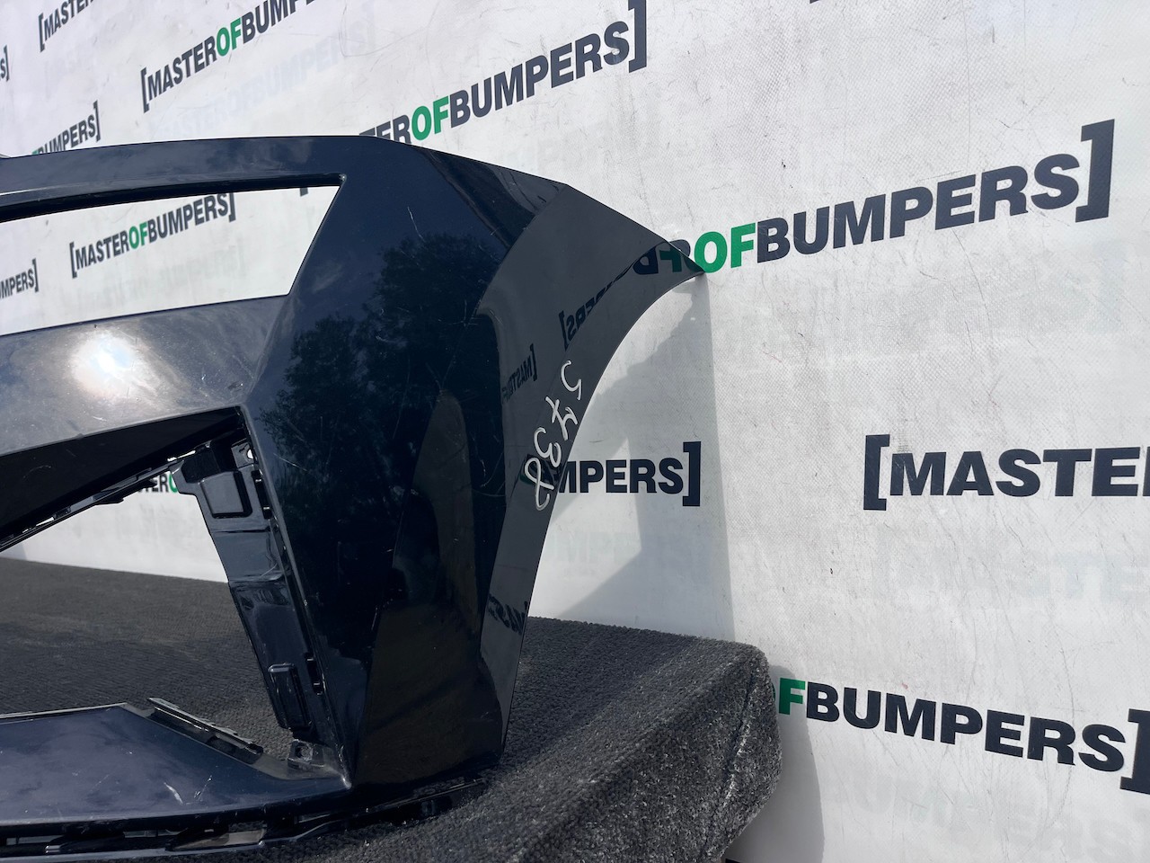 Skoda Karoq Se Active Mk1 Lift 2022-2024 Front Bumper Jets Genuine [s738]