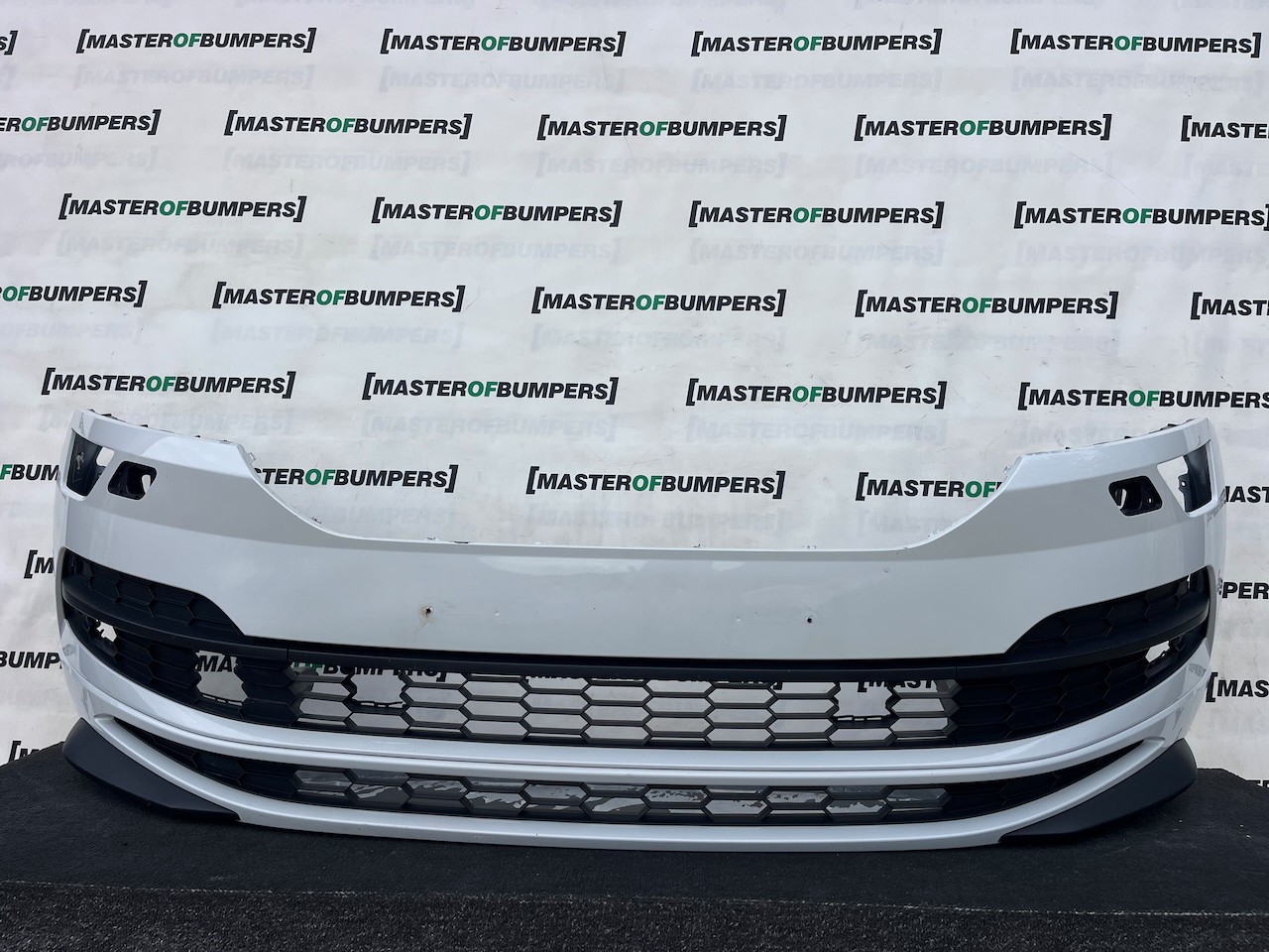 Skoda Karoq Sport Line 2017-2021 Front Bumper 4 Pdc + Jets Genuine [s745]