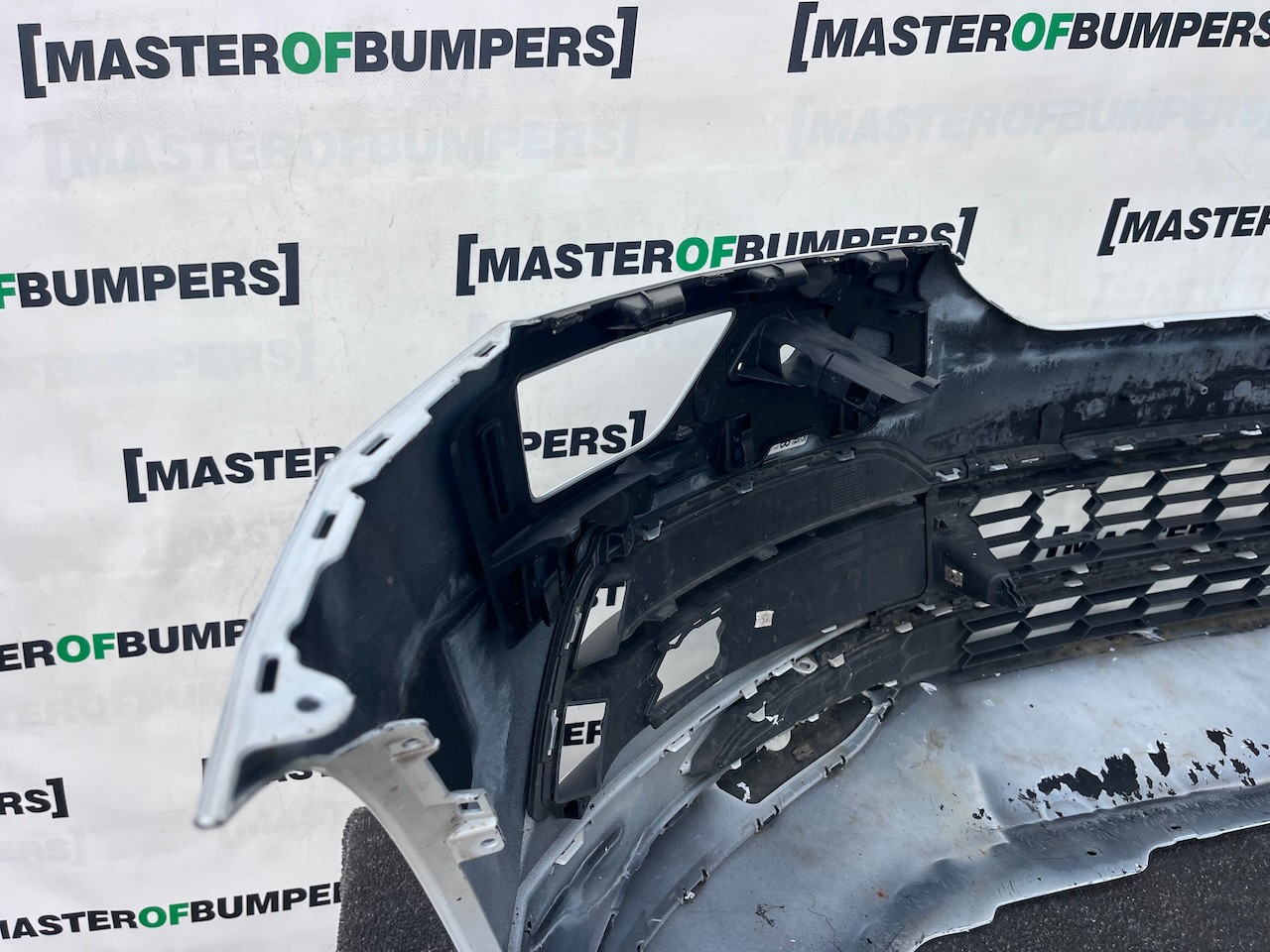 Skoda Karoq Sport Line 2017-2021 Front Bumper 4 Pdc + Jets Genuine [s745]