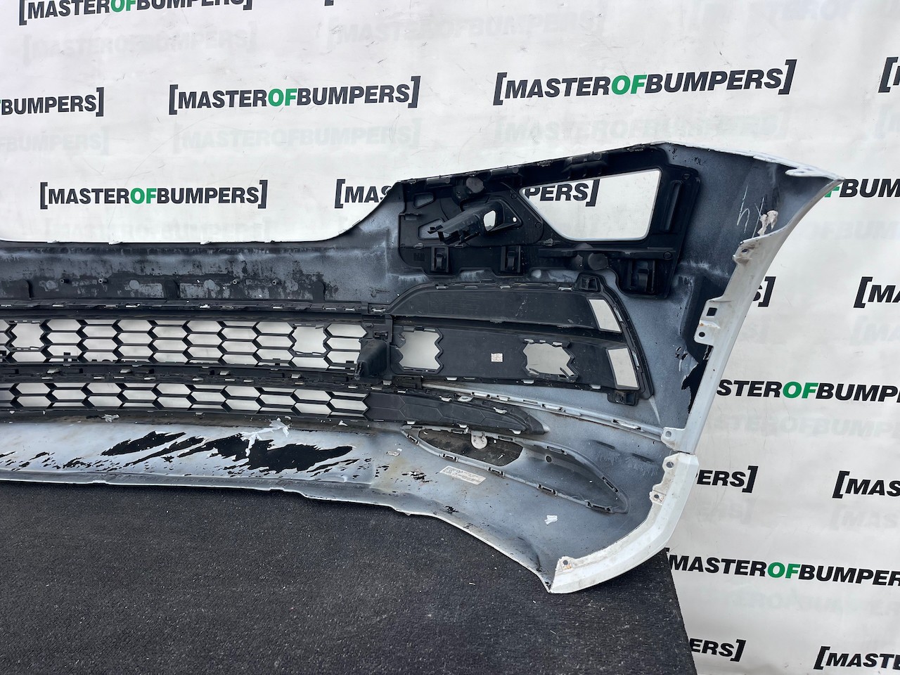 Skoda Karoq Sport Line 2017-2021 Front Bumper 4 Pdc + Jets Genuine [s745]