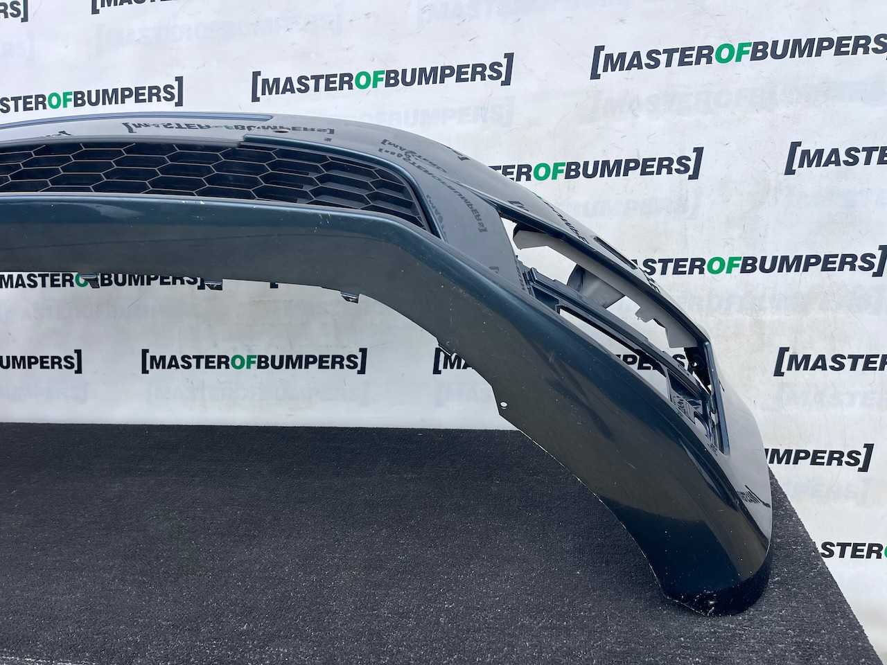 Skoda Octavia Vrs Mk3 2012-2016 Front Bumper 4 Pdc Jets Genuine [s748]