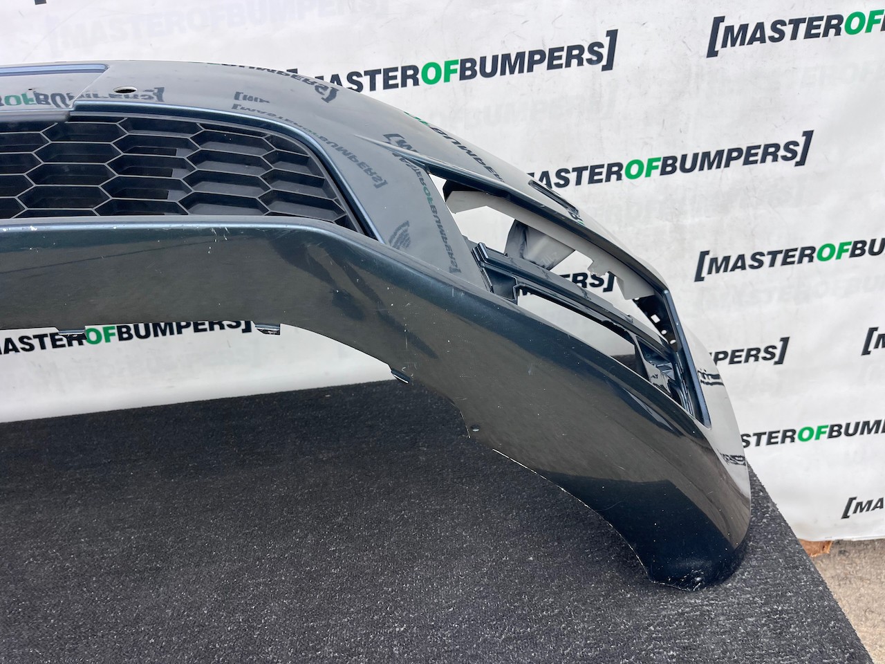 Skoda Octavia Vrs Mk3 2012-2016 Front Bumper 4 Pdc Jets Genuine [s748]