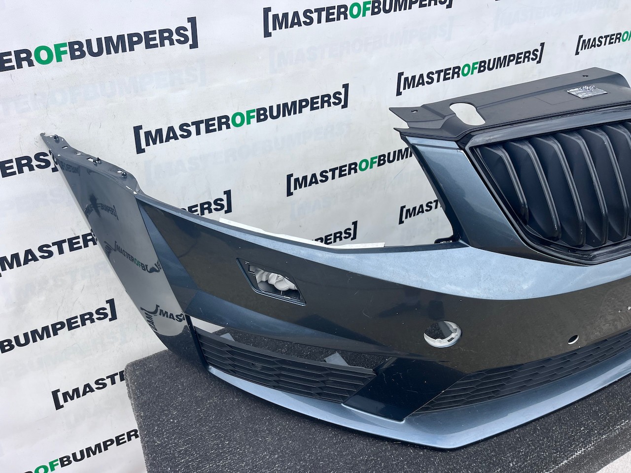 Skoda Octavia Vrs Mk3 2012-2016 Front Bumper 4 Pdc Jets Genuine [s748]