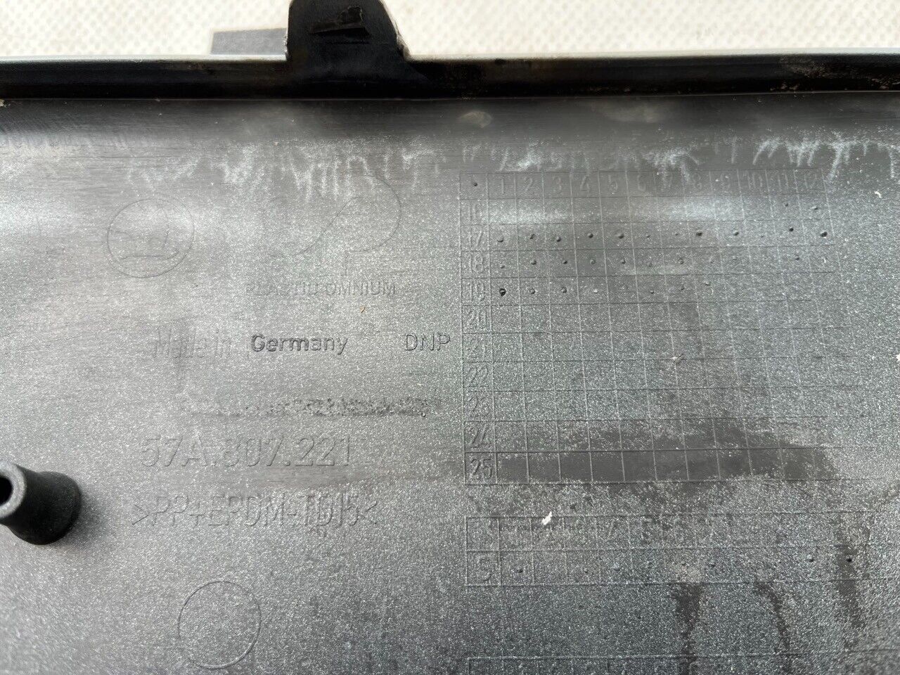 Skoda Karoq Sportline 2017-2021 Front Bumper 6 Pdc No Jets Genuine [s403]