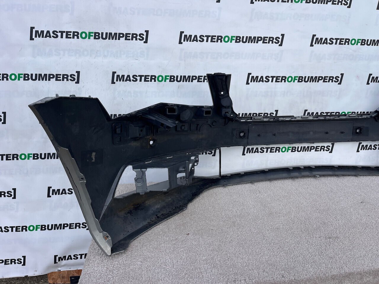 Skoda Superb Salon Estate Mk3 2015-2019 Front Bumper 4 Pdc +jets Genuine [s556]