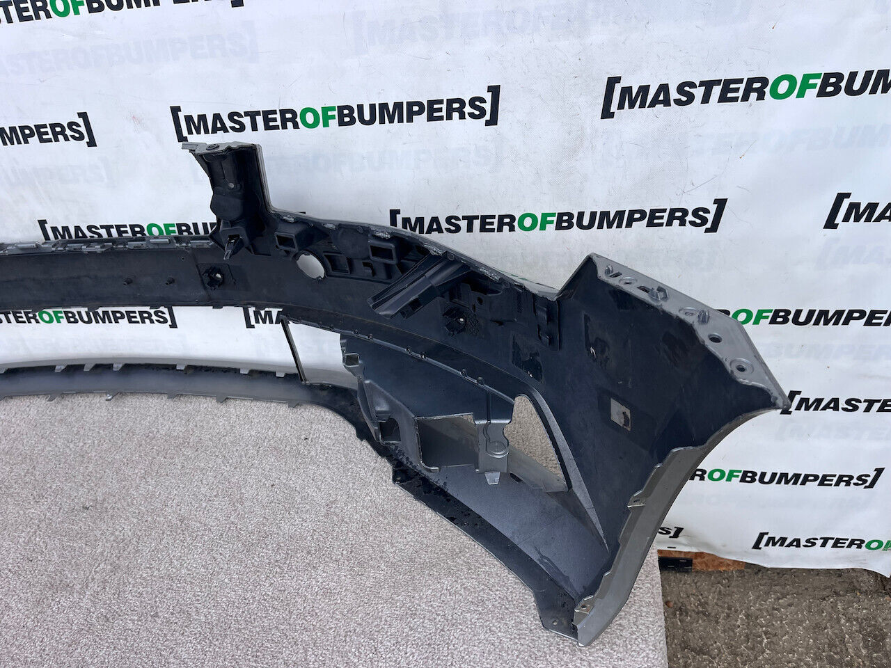 Skoda Superb Salon Estate Mk3 2015-2019 Front Bumper 4 Pdc +jets Genuine [s556]