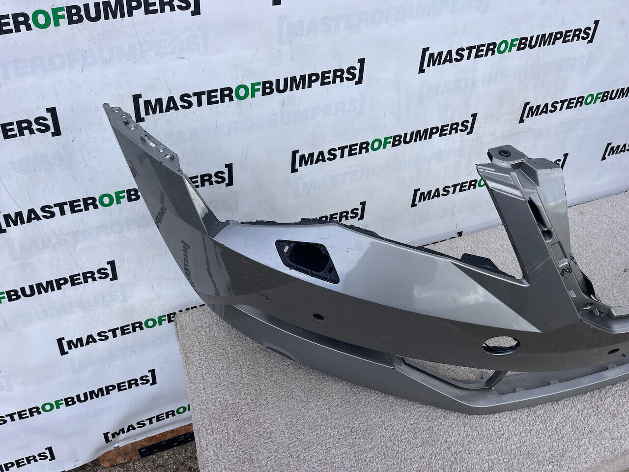 Skoda Superb Salon Estate Mk3 2015-2019 Front Bumper 4 Pdc +jets Genuine [s556]