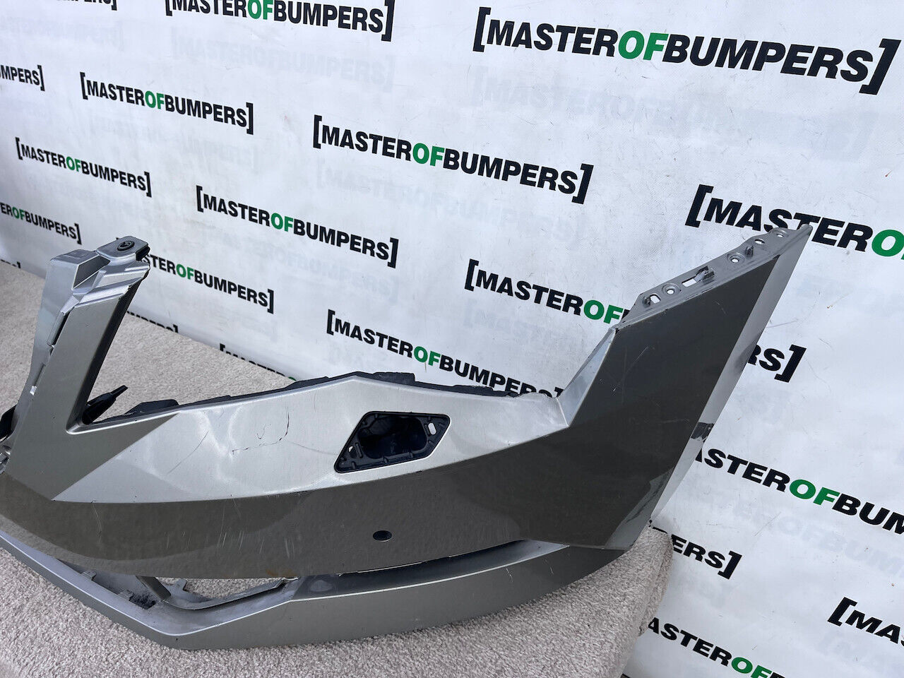 Skoda Superb Salon Estate Mk3 2015-2019 Front Bumper 4 Pdc +jets Genuine [s556]