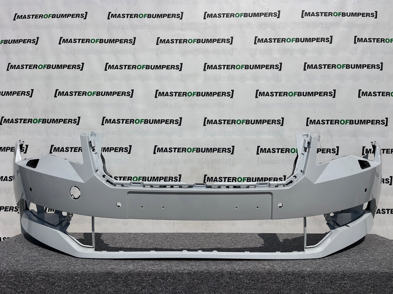 Skoda Superb Salon Estate Mk3 2015-2019 Front Bumper 4 Pdc +jets Genuine [s552]