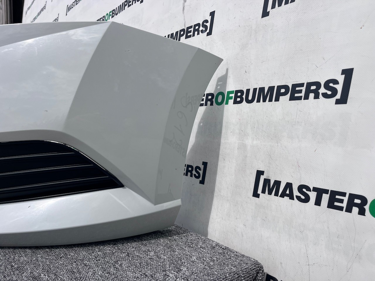 Skoda Fabia Hatchabck Esta Mk3 Lift 2018-2021 Front Bumper No Pdc Genuine [s612]