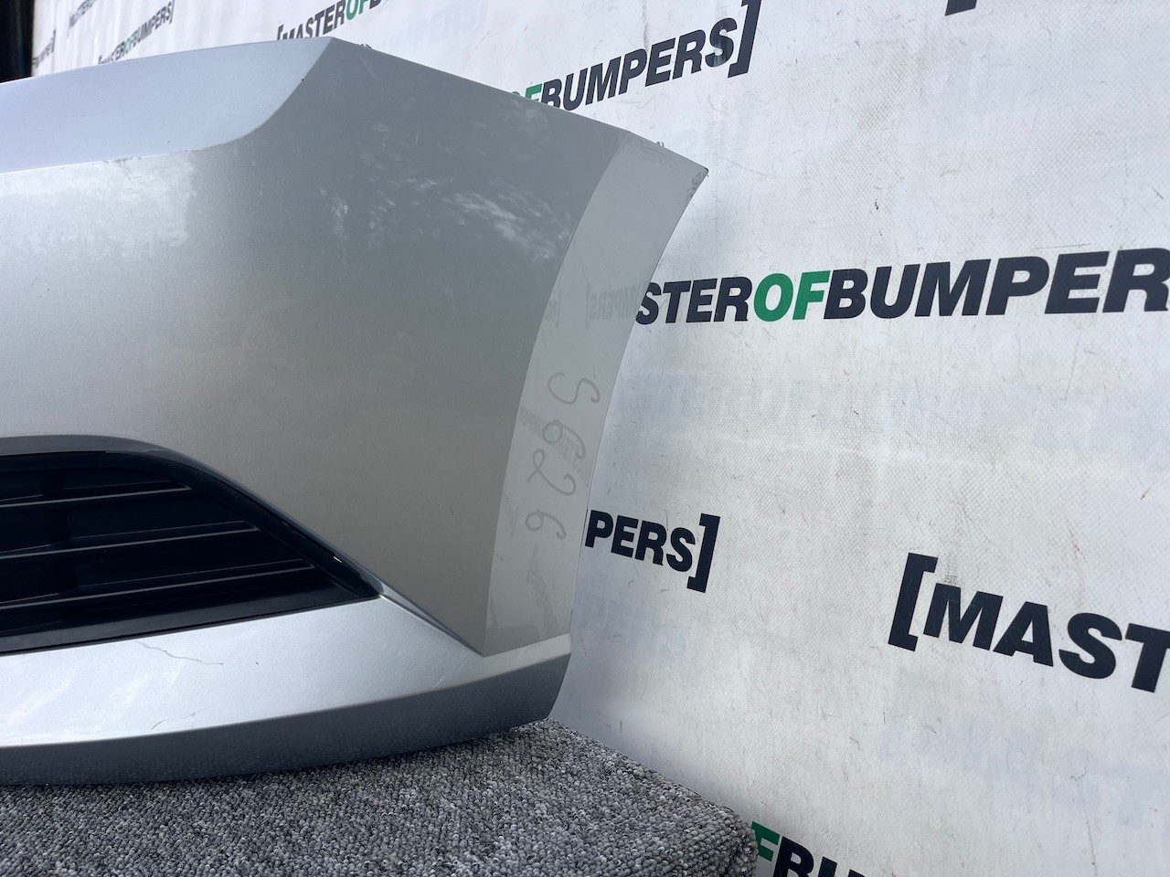 Skoda Fabia Hatchback Mk3 2014-2017 Front Bumper No Pdc Genuine [s626]