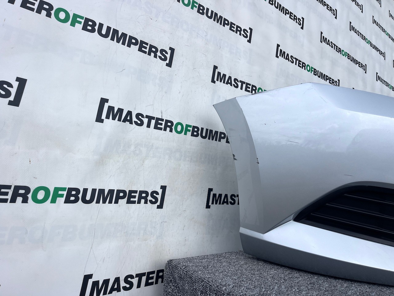 Skoda Fabia Hatchback Mk3 2014-2017 Front Bumper No Pdc Genuine [s626]