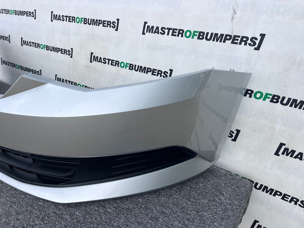 Skoda Fabia Hatchback Mk3 2014-2017 Front Bumper No Pdc Genuine [s626]