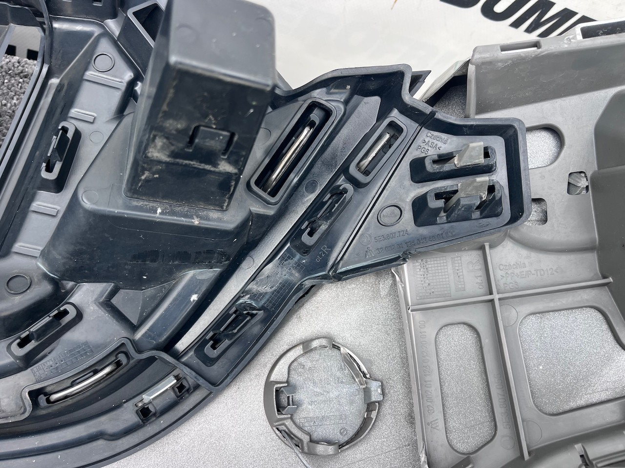 Skoda Octavia Scout Mk4 Estate 2021-2024 Front Bumper 6 Pdc Jets Genuine [s629]