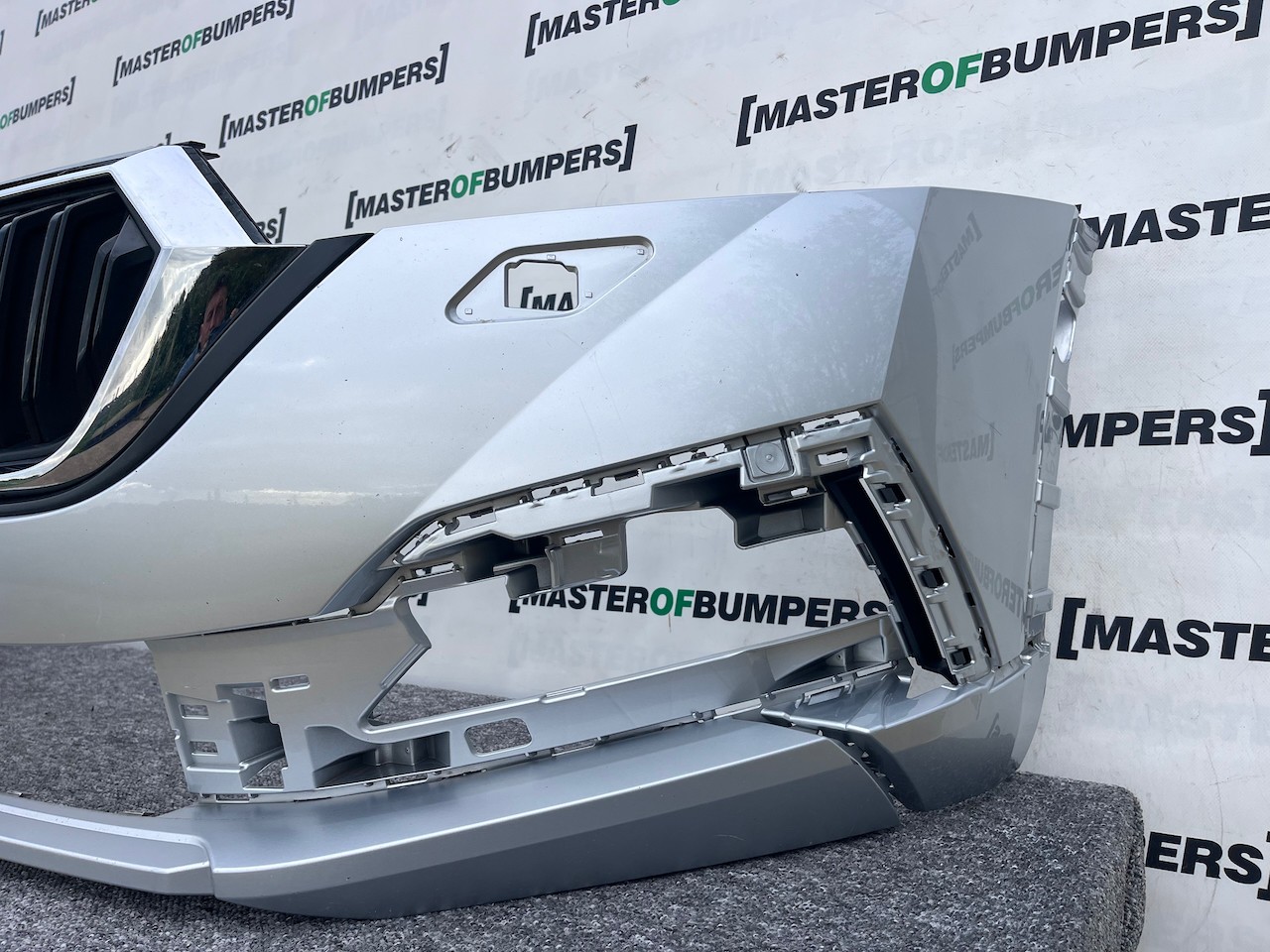 Skoda Octavia Scout Mk4 Estate 2021-2024 Front Bumper 6 Pdc Jets Genuine [s629]