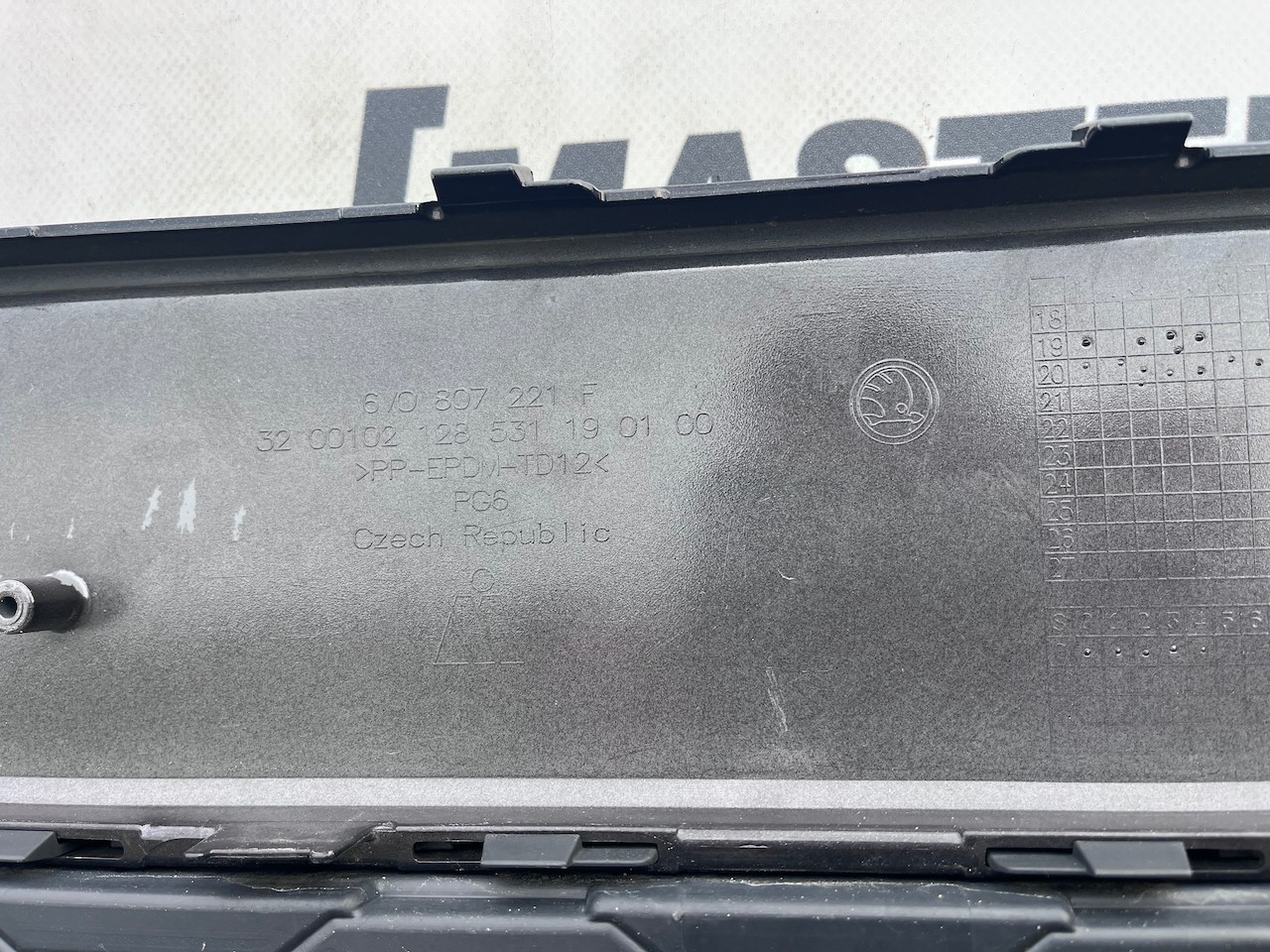 Skoda Fabia Hatchabck Esta Mk3 Lift 2018-2021 Front Bumper No Pdc Genuine [s678]