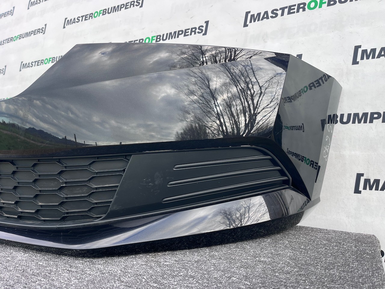 Skoda Fabia Hatchabck Esta Mk3 Lift 2018-2021 Front Bumper No Pdc Genuine [s678]