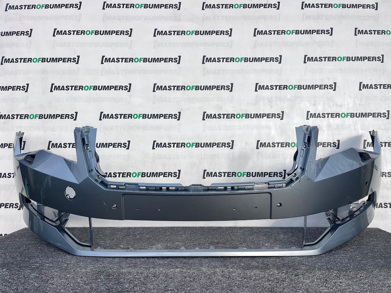 Skoda Superb Salon Estat Mk3 2015-2019 Front Bumper 4 Pdc + Jets Genuine [s686]