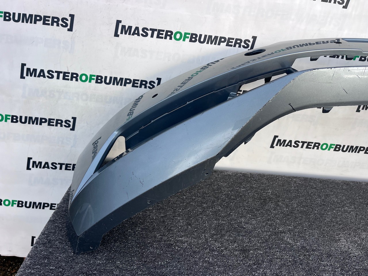 Skoda Superb Salon Estat Mk3 2015-2019 Front Bumper 4 Pdc + Jets Genuine [s686]