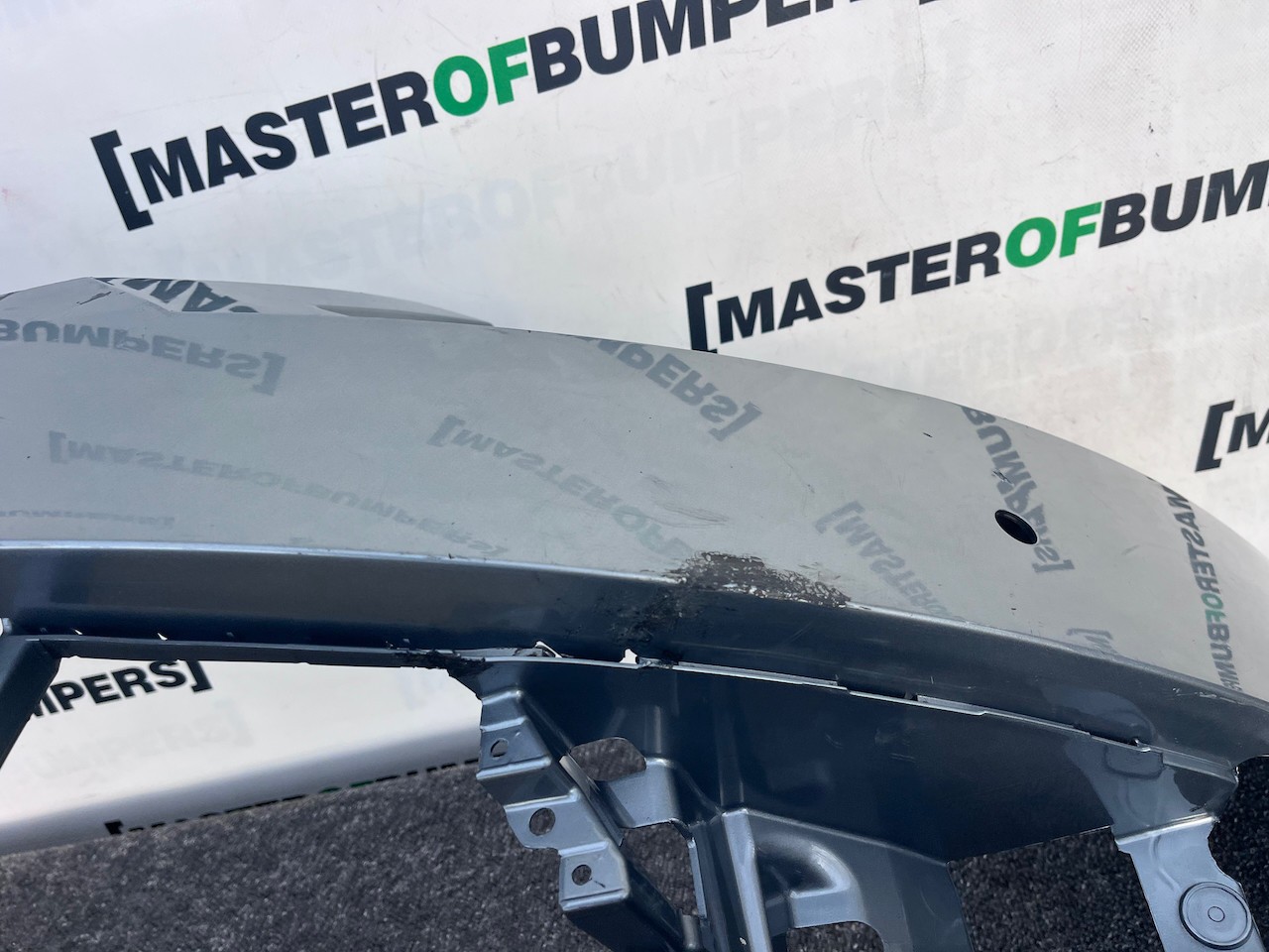 Skoda Superb Salon Estat Mk3 2015-2019 Front Bumper 4 Pdc + Jets Genuine [s686]