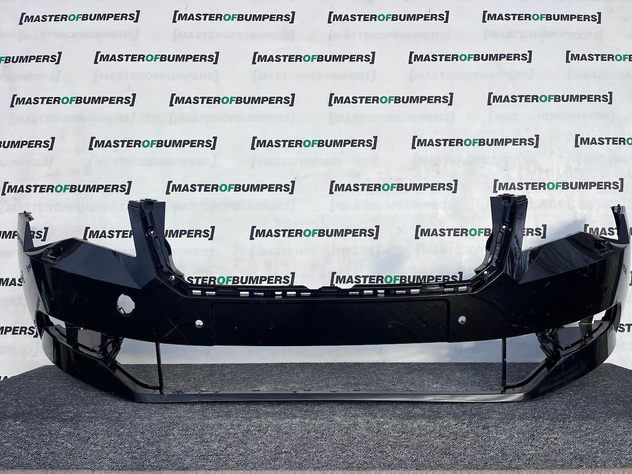 Skoda Superb Salon Estat Mk3 2015-2019 Front Bumper 6 Pdc + Jets Genuine [s685]