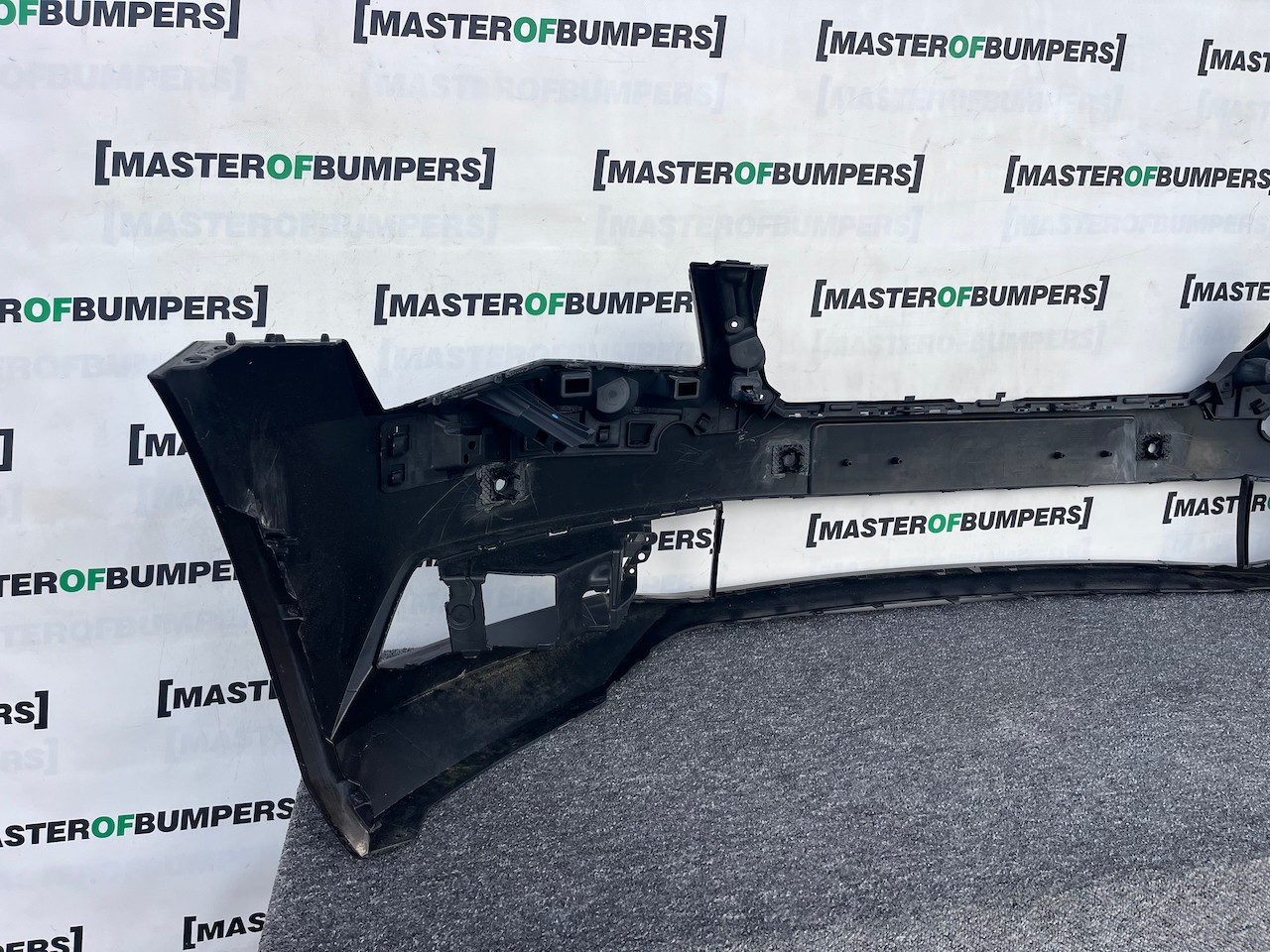 Skoda Superb Salon Estat Mk3 2015-2019 Front Bumper 6 Pdc + Jets Genuine [s685]