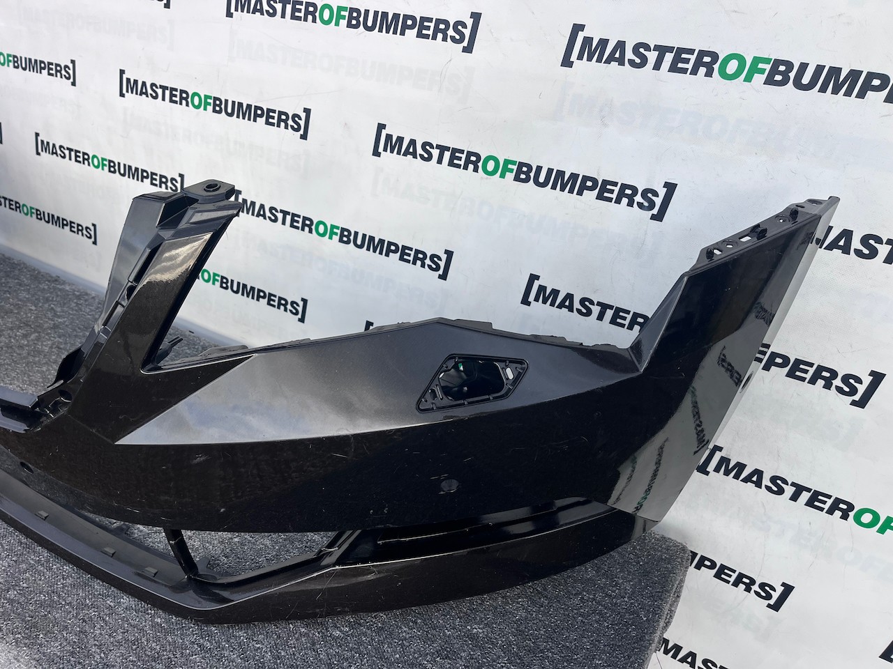 Skoda Superb Salon Estat Mk3 2015-2019 Front Bumper 6 Pdc + Jets Genuine [s685]