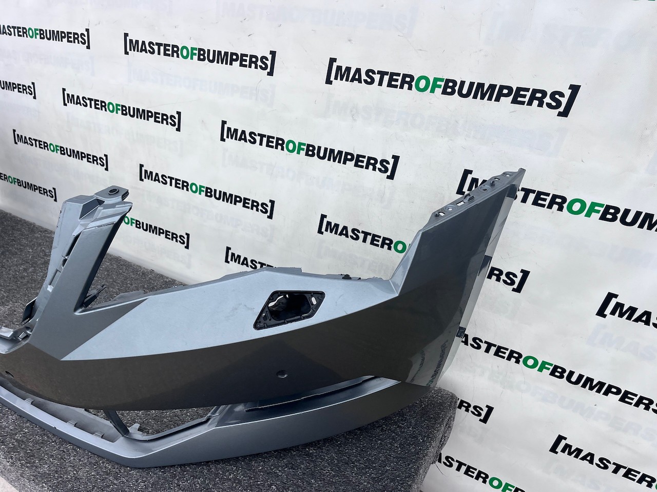 Skoda Superb Salon Estate Mk3 2015-2019 Front Bumper 4 Pdc +jets Genuine [s683]