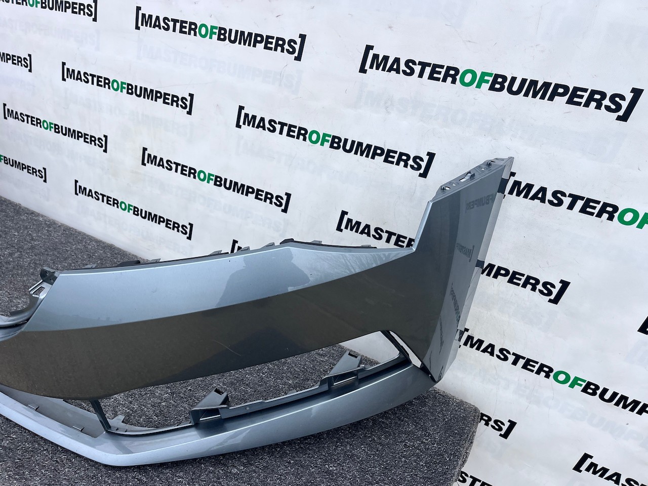 Skoda Superb Se Sel Mk4 2020-2023 Front Bumper No Pdc No Jets Genuine [s692]
