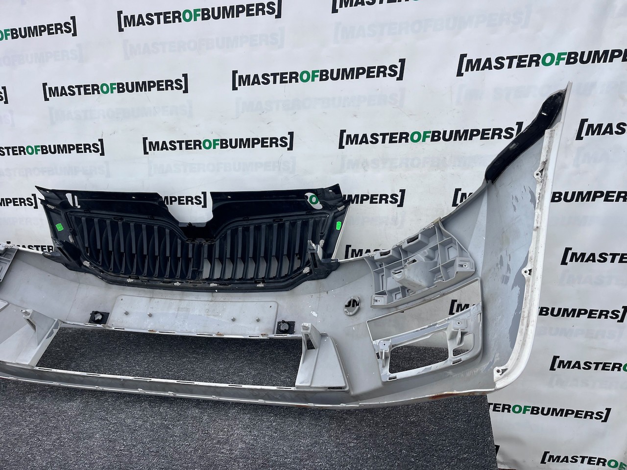 Skoda Octavia Vrs Mk3 2012-2016 Front Bumper 4 Pdc + Jets Genuine [s694]