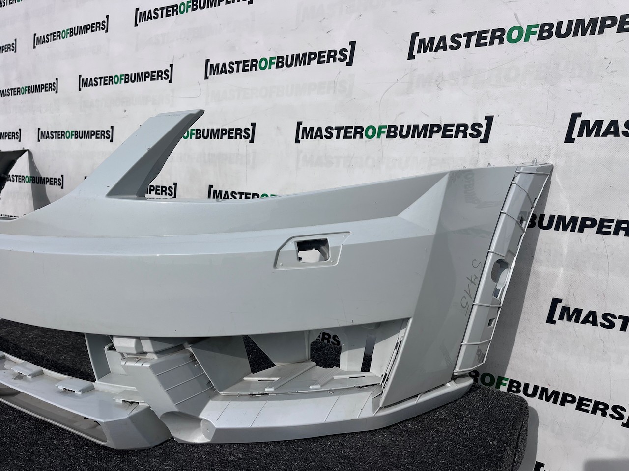 Skoda Octavia Scout Estat Mk3 2012-2016 Front Bumper No Pdc +jets Genuine [s715]