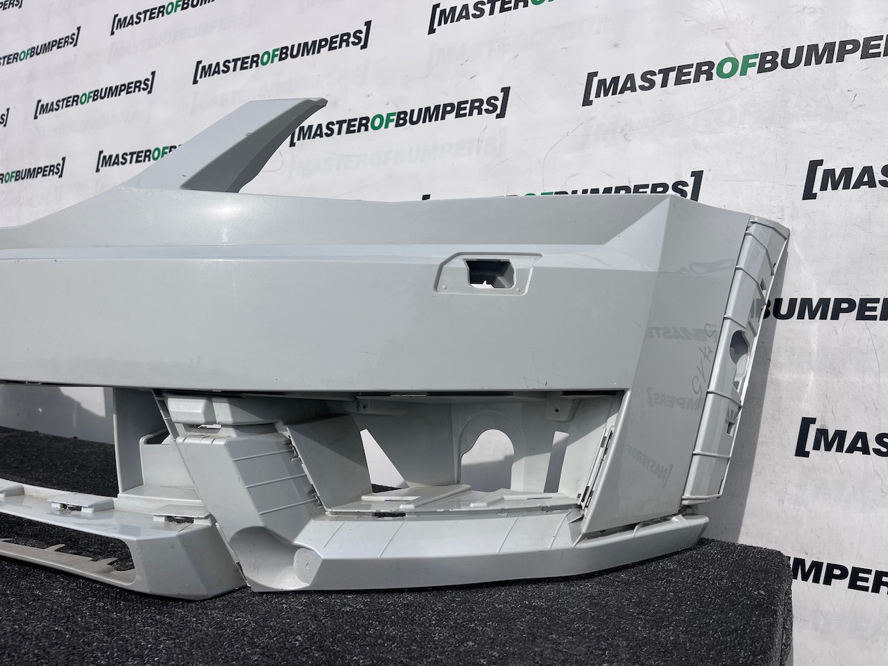 Skoda Octavia Scout Estat Mk3 2012-2016 Front Bumper No Pdc +jets Genuine [s715]