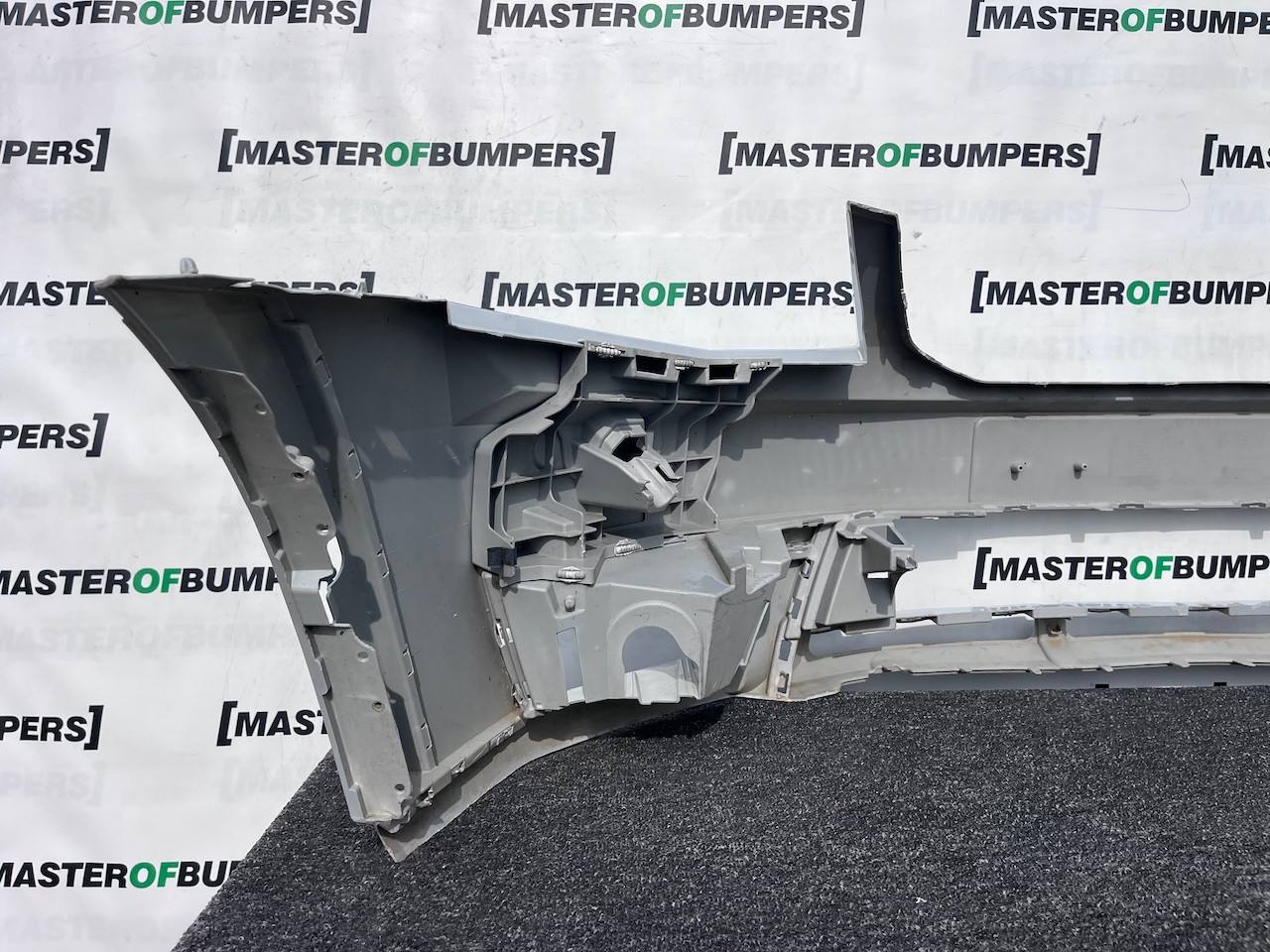 Skoda Octavia Scout Estat Mk3 2012-2016 Front Bumper No Pdc +jets Genuine [s715]