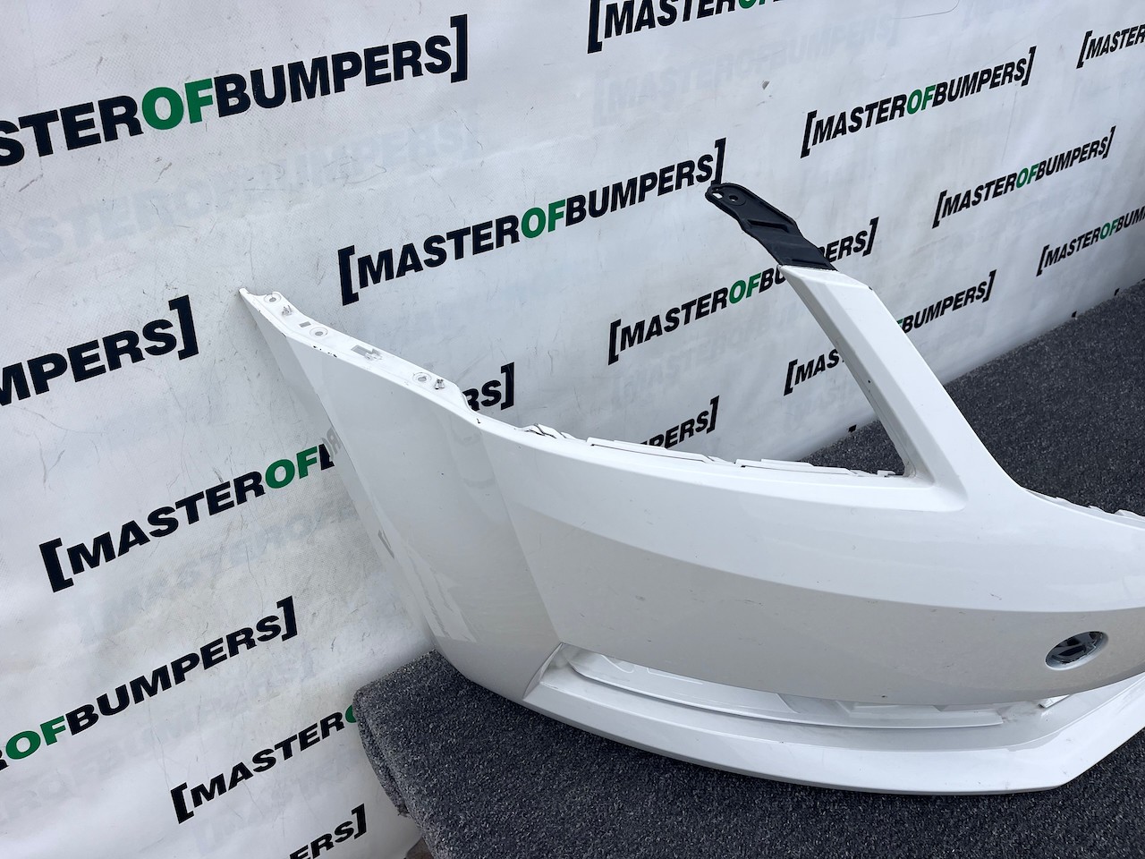 Skoda Octavia Mk3 Facelift 2016-2019 Front Bumper No Pdc No Jets Genuine [s712]