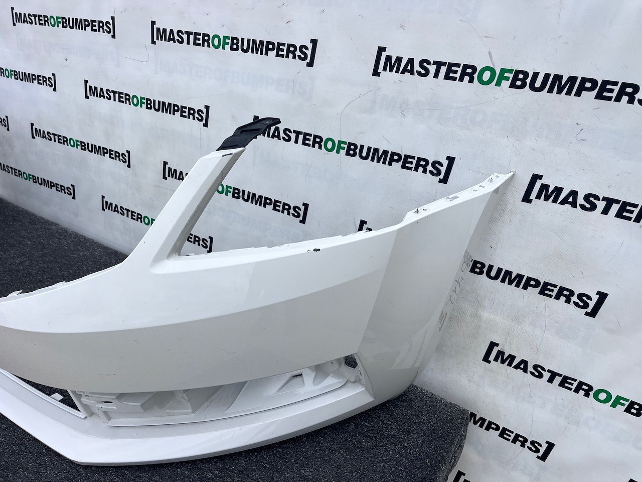 Skoda Octavia Mk3 Facelift 2016-2019 Front Bumper No Pdc No Jets Genuine [s712]