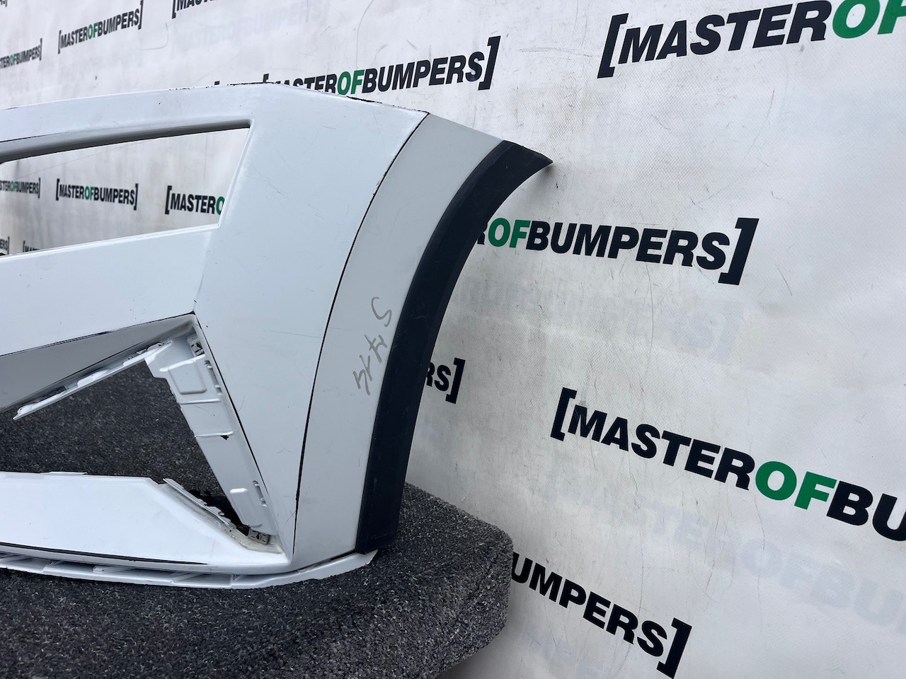Skoda Karoq Se Active Mk1 Lift 2022-2024 Front Bumper Pdc + Jets Genuine [s714]