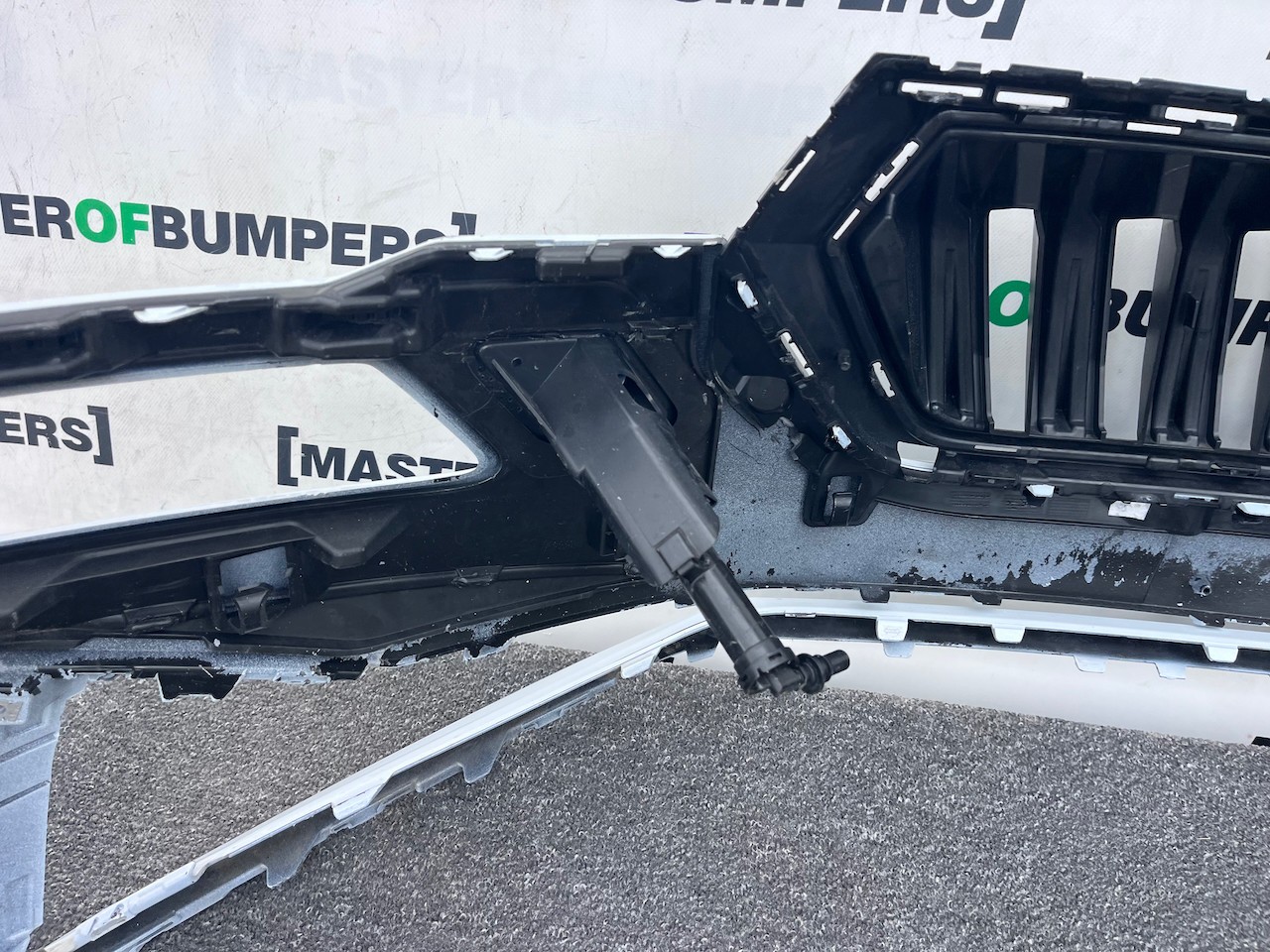 Skoda Karoq Se Active Mk1 Lift 2022-2024 Front Bumper Pdc + Jets Genuine [s714]