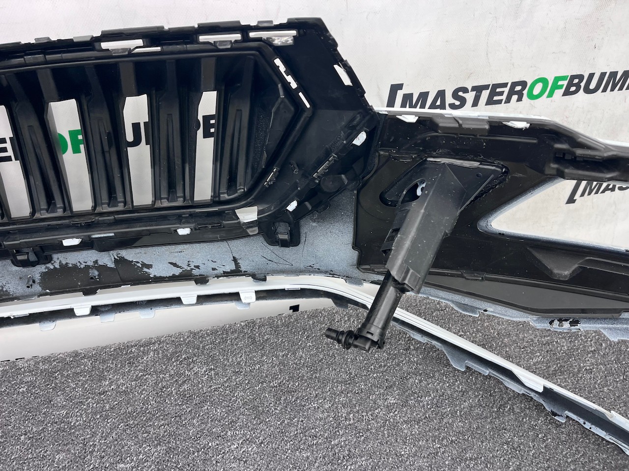 Skoda Karoq Se Active Mk1 Lift 2022-2024 Front Bumper Pdc + Jets Genuine [s714]