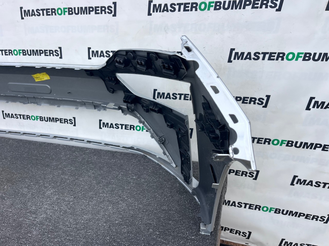 Skoda Enyaq Sport Line Mk1 Lift 2025-2027 Front Bumper 4 Pdc Jets Genuine [s719]