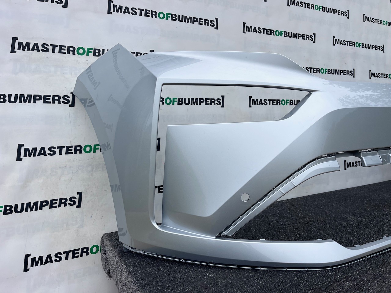 Skoda Enyaq Sport Line Mk1 Lift 2025-2027 Front Bumper 4 Pdc Jets Genuine [s719]